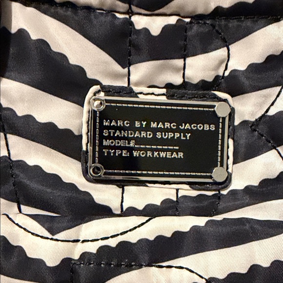 Stylish Black and White Women's Bag - Picture 2 of 5